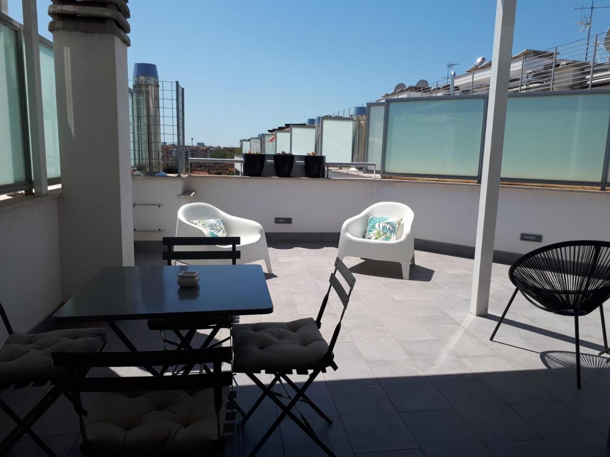 Penthouse 40 In Trastevere With Seasonally Jacuzzi โรม ภายนอก รูปภาพ