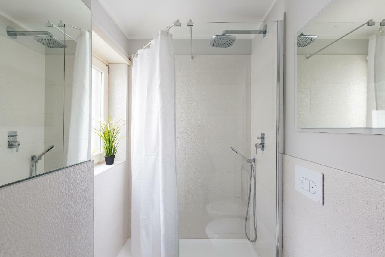 Penthouse 40 In Trastevere With Seasonally Jacuzzi โรม ภายนอก รูปภาพ