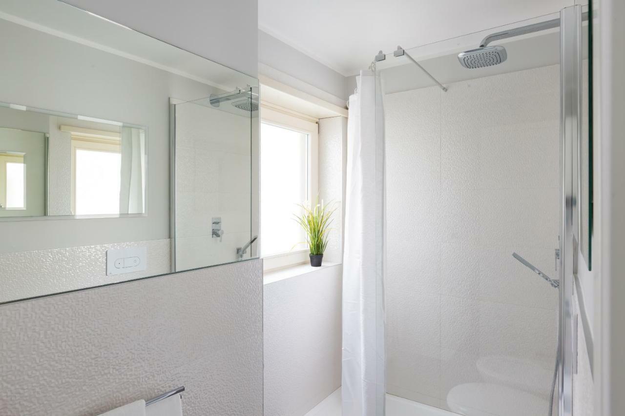Penthouse 40 In Trastevere With Seasonally Jacuzzi โรม ภายนอก รูปภาพ