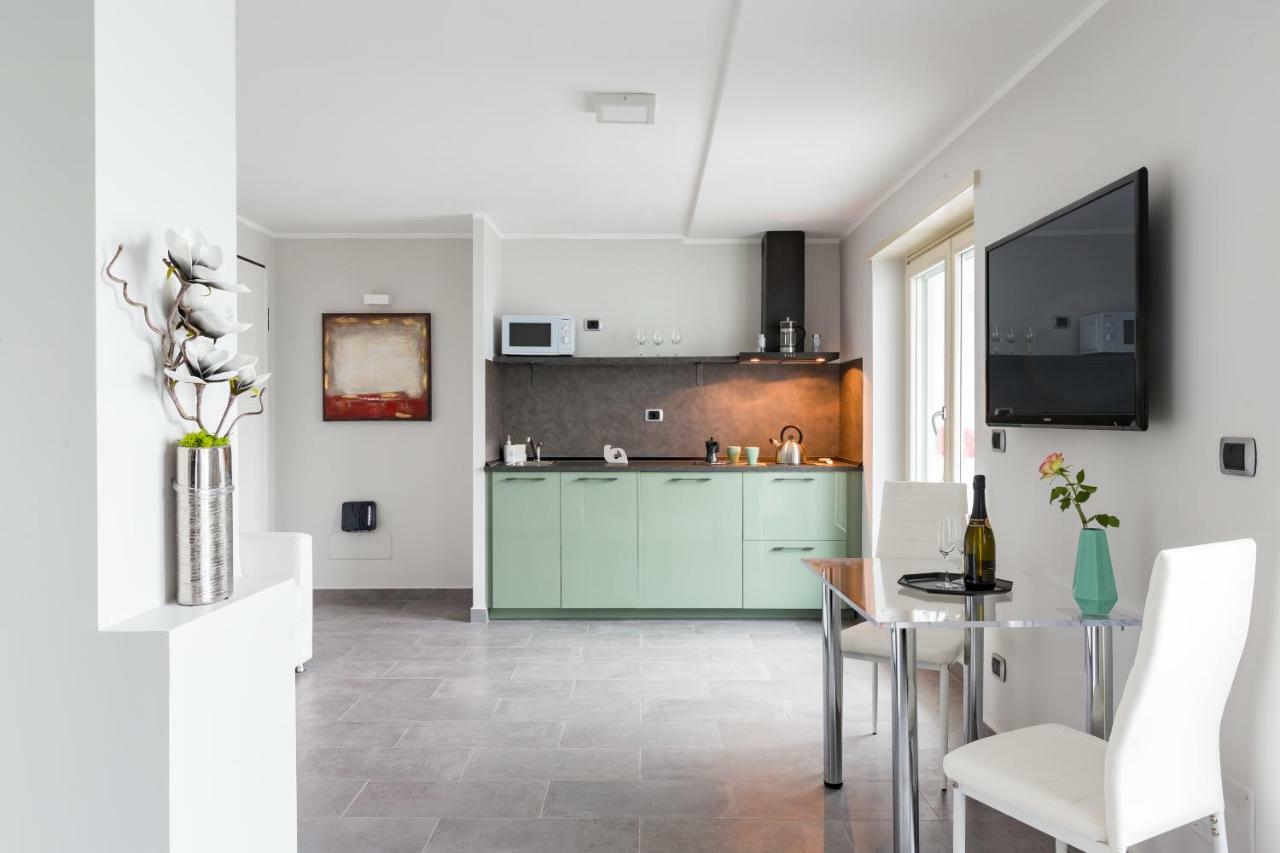 Penthouse 40 In Trastevere With Seasonally Jacuzzi โรม ภายนอก รูปภาพ